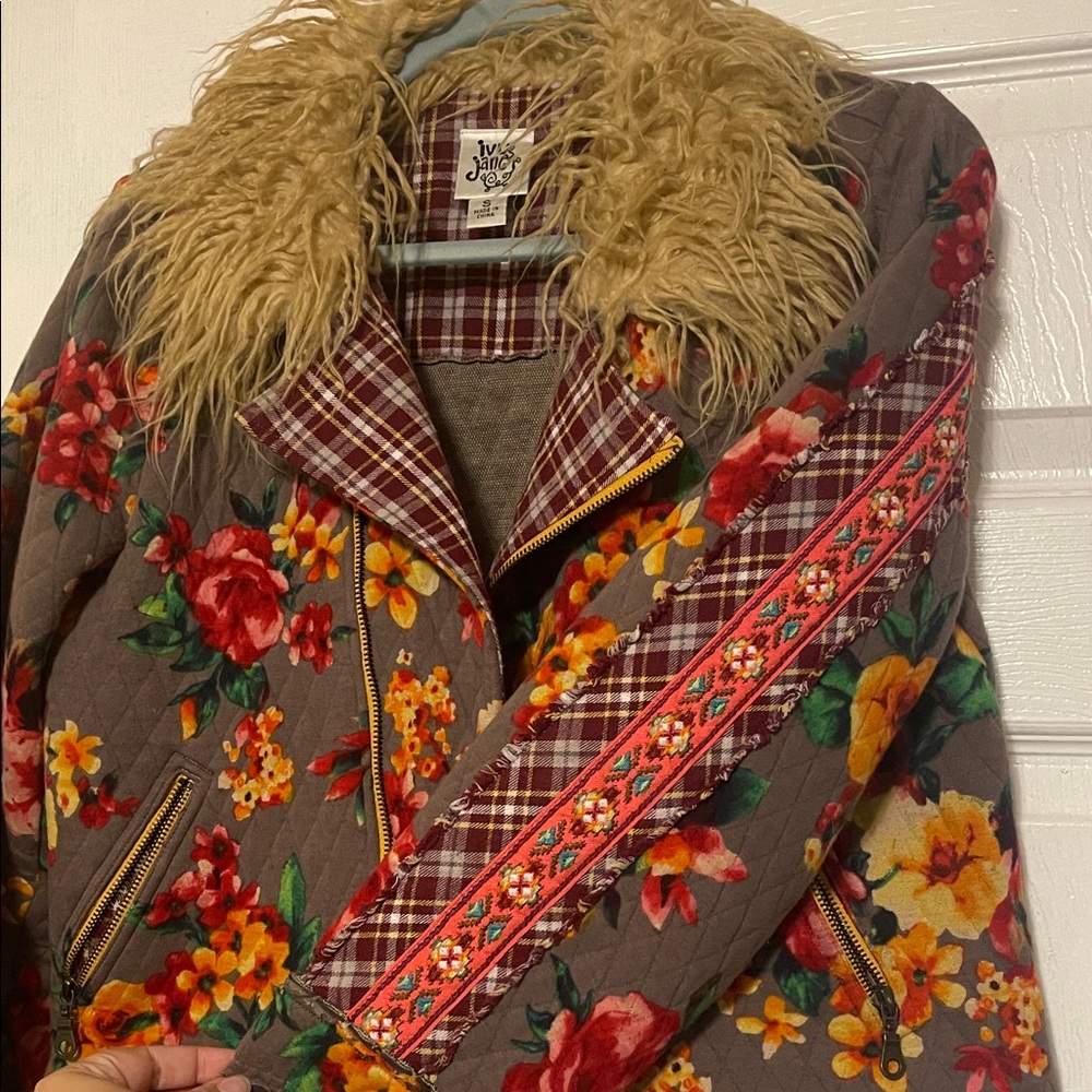 Ivy Jane Floral Bomber Jacket with Faux Fur Collar and Plaid Accents - Picture 5 of 10
